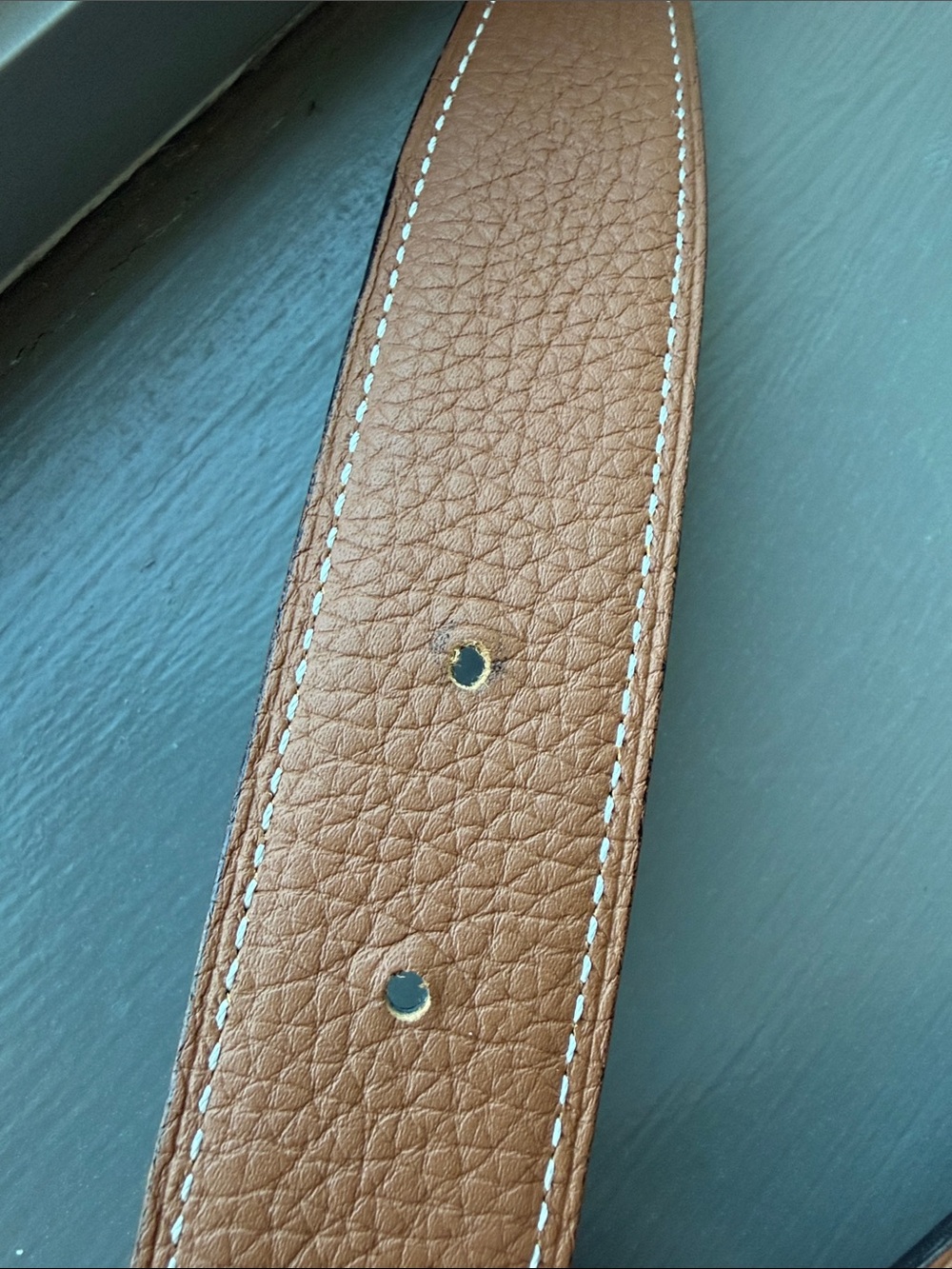 Hermes H Guilloché  Reversible Leather Belt with Gold 'H' Buckle 100 cm - Picture 4 of 4